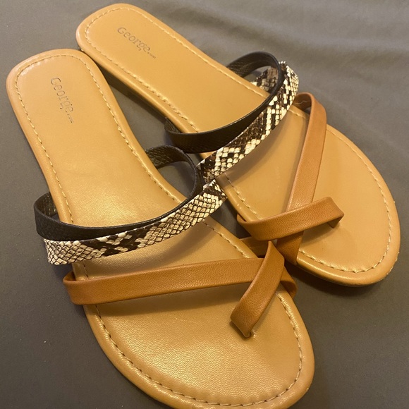 Women Sandals - Picture 1 of 1